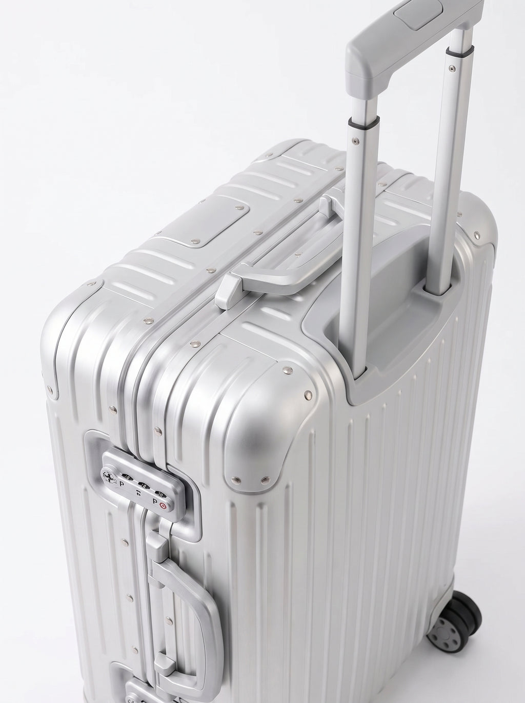 Norrland Aluminum Carry-On Suitcase