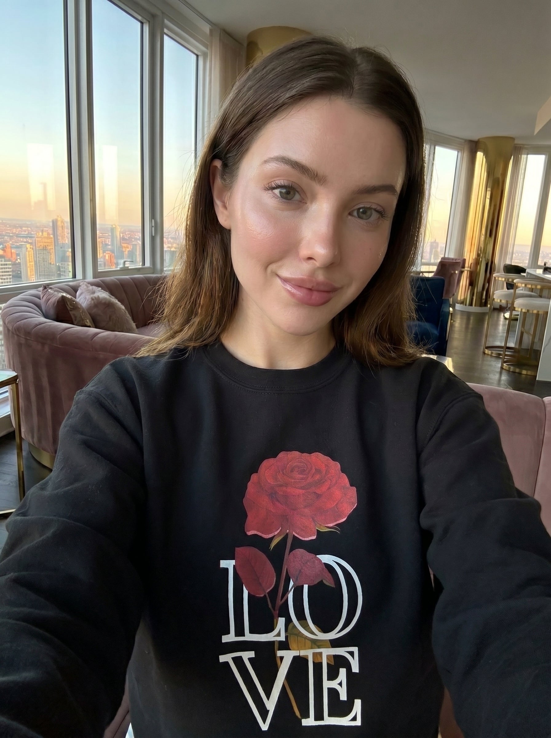 Women's Love Rose Graphic Sweatshirt | Retro Oversized Pullover