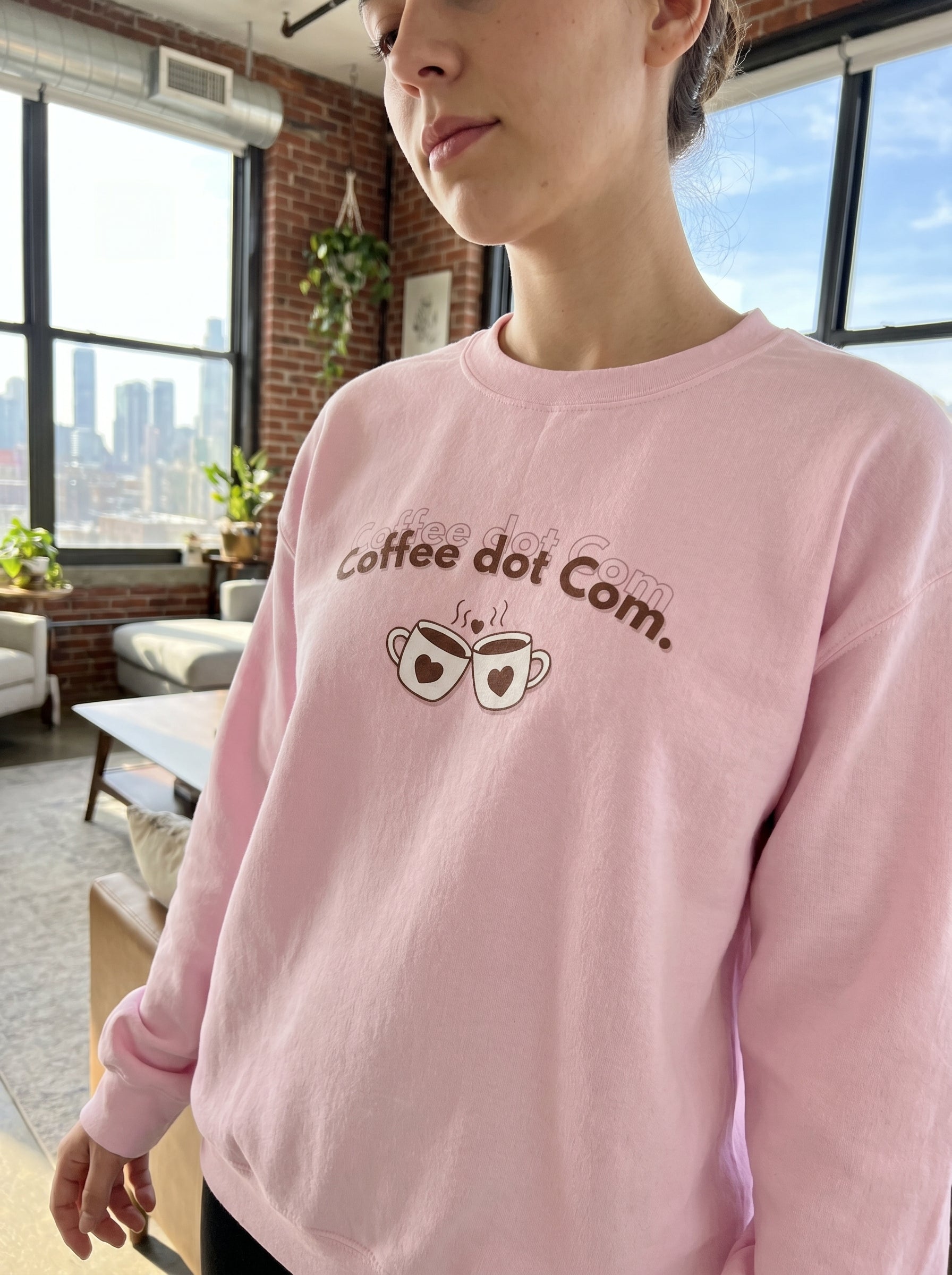 Women's Coffee Dot Com Graphic Crewneck - Oversized Pullover Sweatshirt