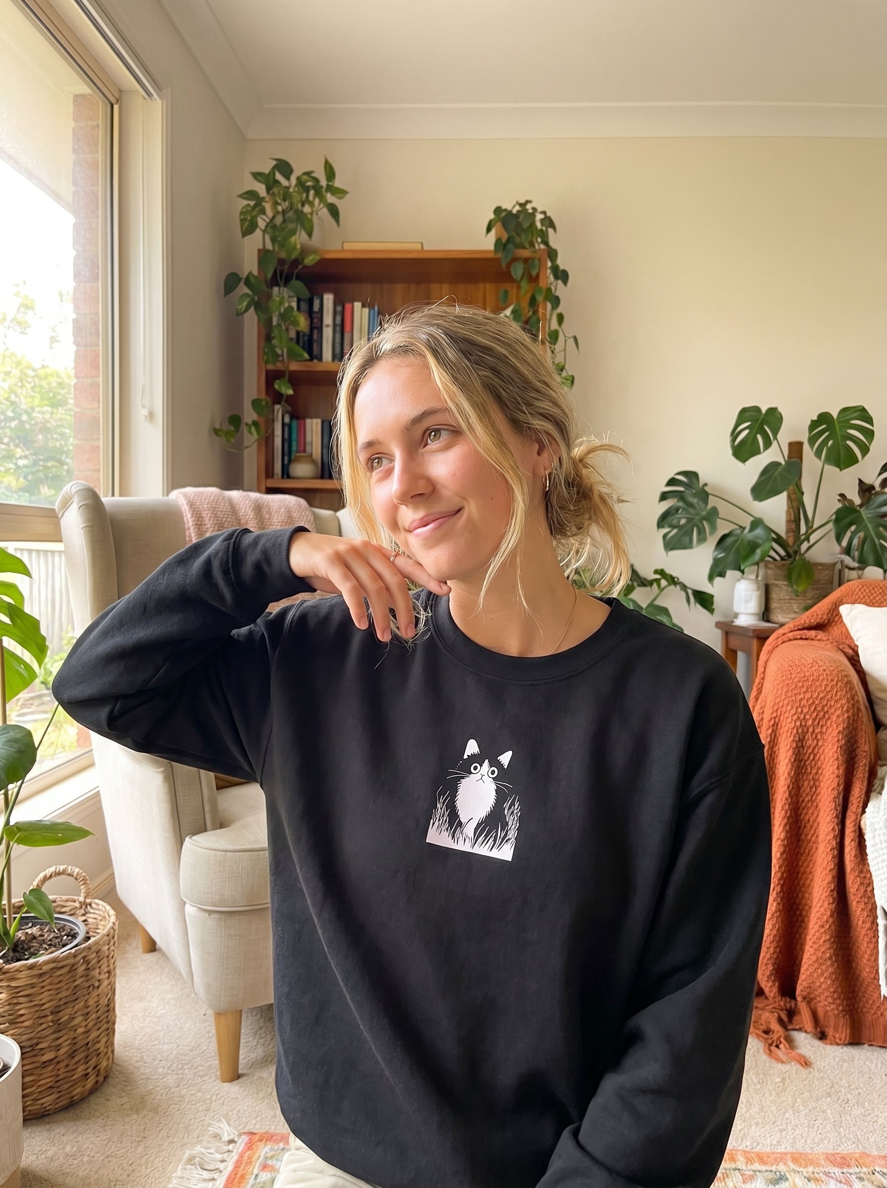 Cute Curious Cat Sweatshirt - Unisex & Oversized Pullover