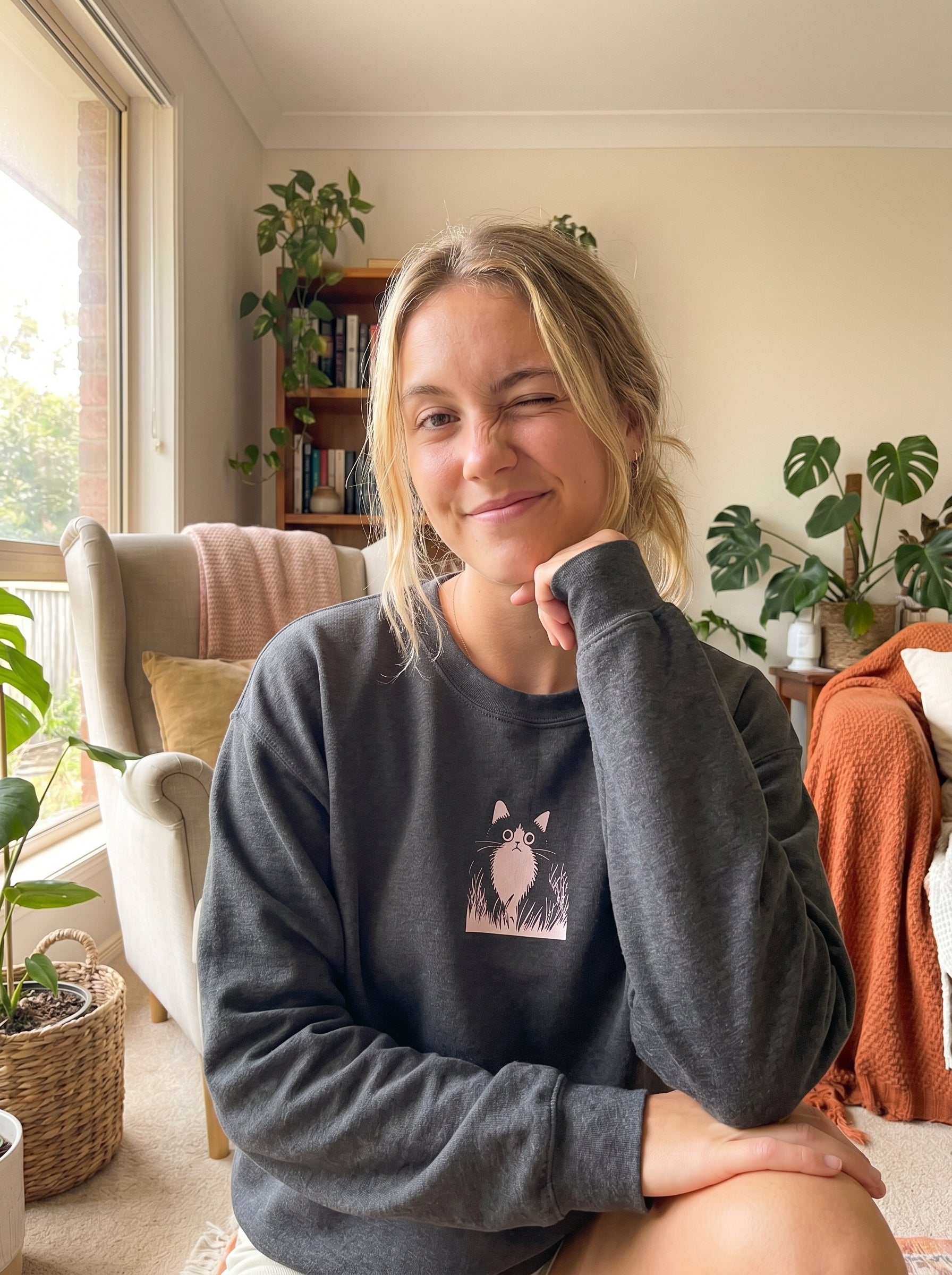 Cute Curious Cat Sweatshirt - Unisex & Oversized Pullover